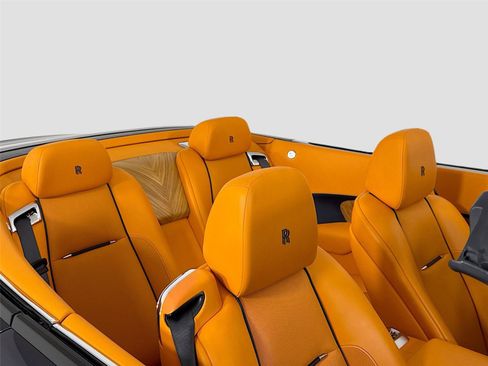 Used 2021 Rolls-Royce Dawn RWD image 37