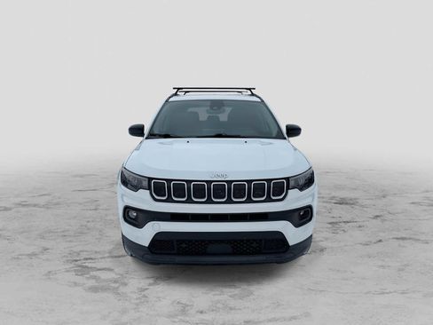 Certified 2022 Jeep Compass Latitude image 3