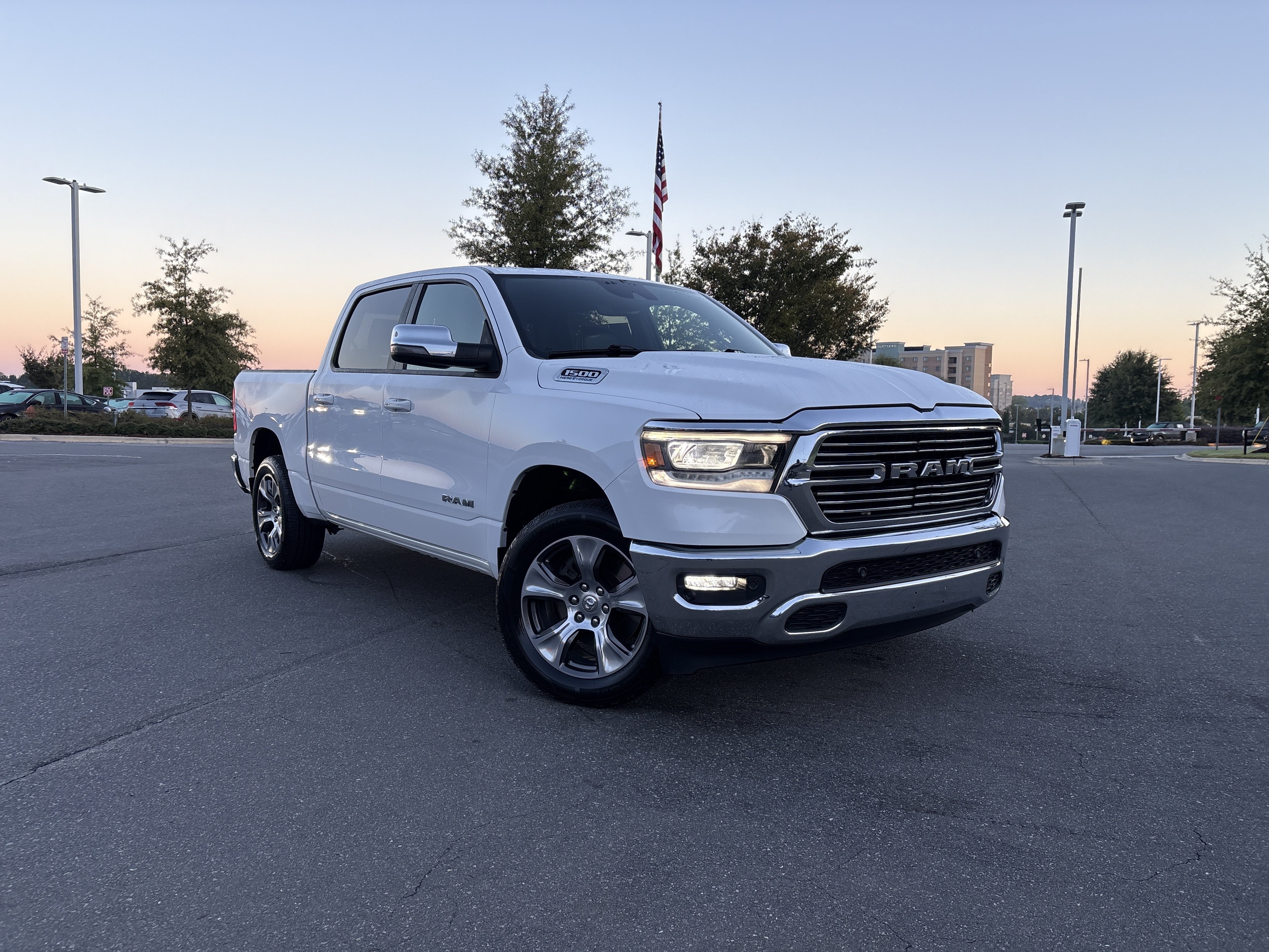 Used 2023 RAM 1500 Laramie AWD/4WD image 2