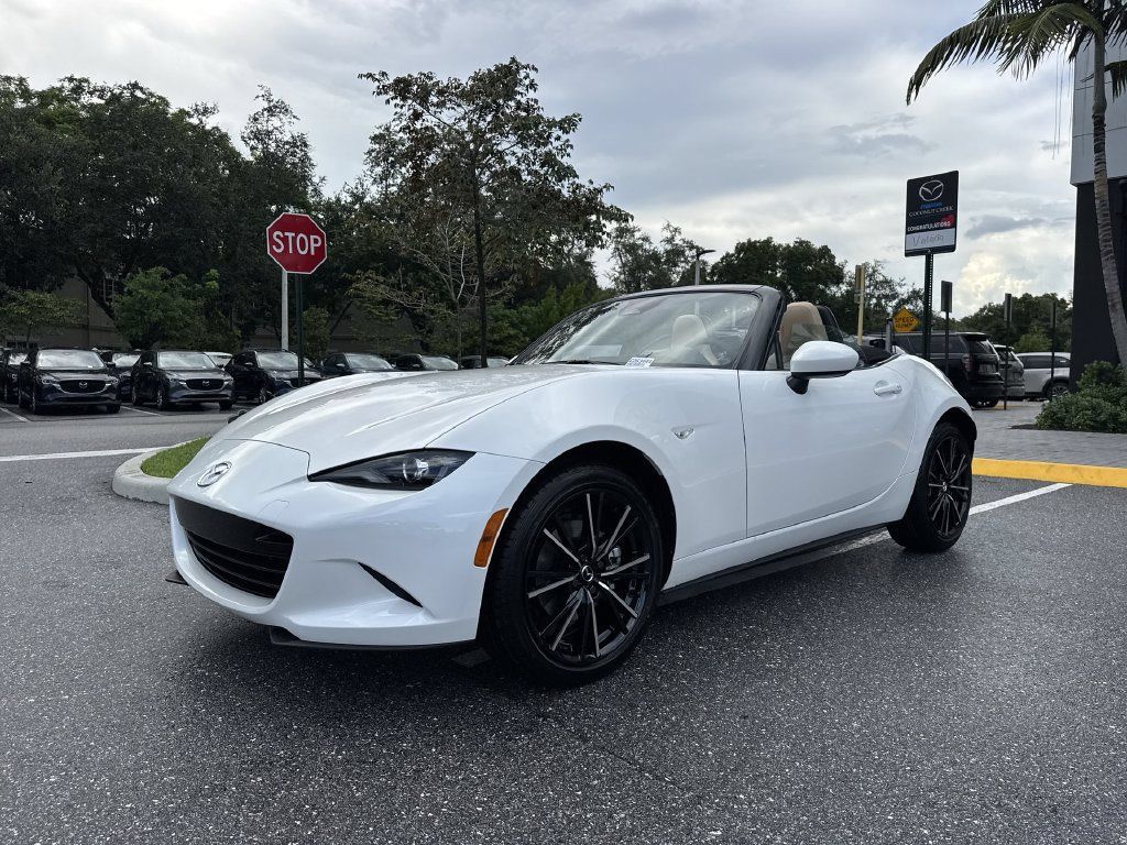 New 2026 MAZDA MX-5 Miata Grand Touring RWD image 28
