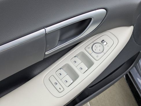 Used 2024 Hyundai Sonata SEL FWD image 13
