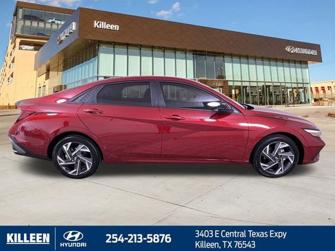 Used 2025 Hyundai Elantra Sport image 10