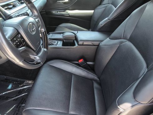 Used 2020 Lexus ES 300h w/ Premium Package FWD image 18