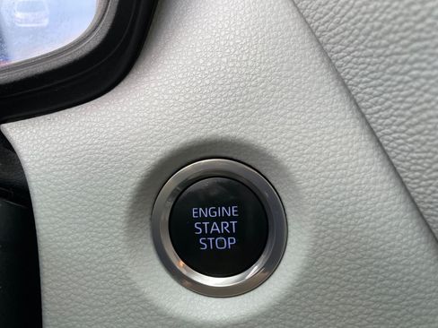 Certified 2022 Toyota Corolla SE FWD image 20