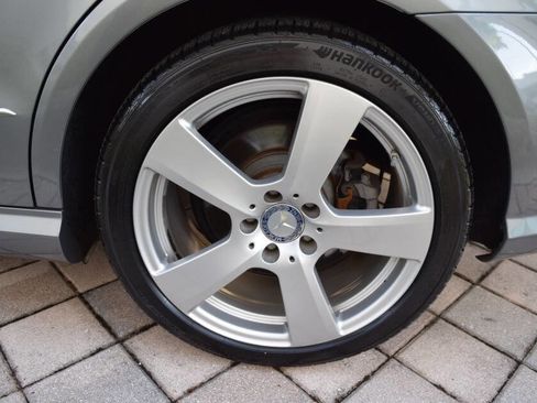 Used 2010 Mercedes-Benz E 350 4MATIC Sedan image 85