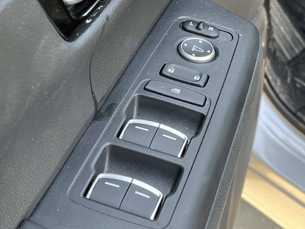 Used 2025 Honda CR-V Sport Touring image 31