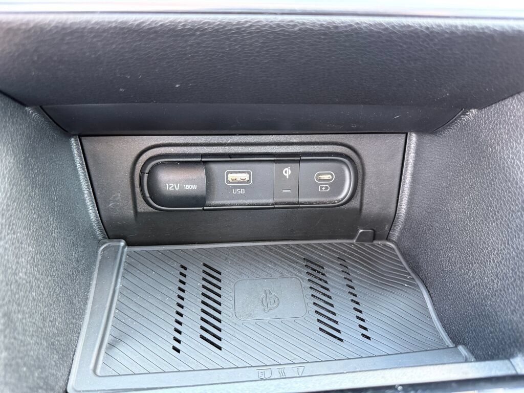 Used 2025 Kia Sportage EX FWD image 27