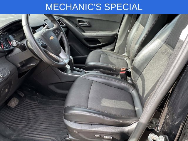 Used 2018 Chevrolet Trax LT w/ Redline Edition AWD/4WD image 14