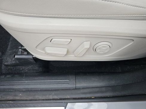 Used 2023 Kia Sorento SX image 17