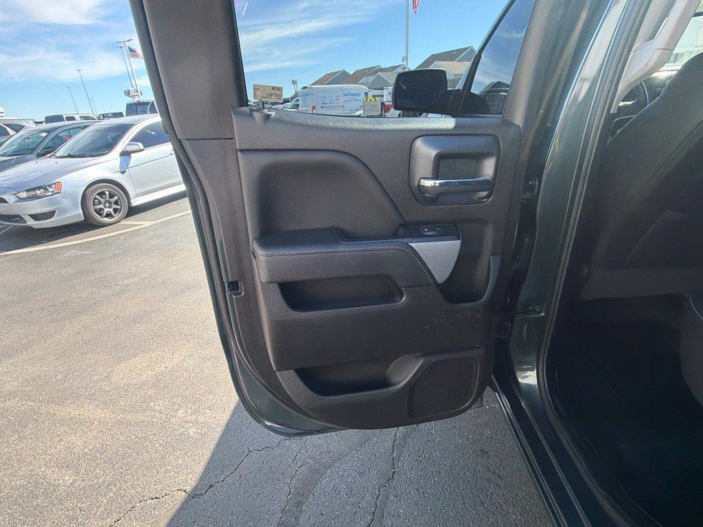 Used 2018 Chevrolet Silverado 1500 LT w/ All Star Edition AWD/4WD image 26