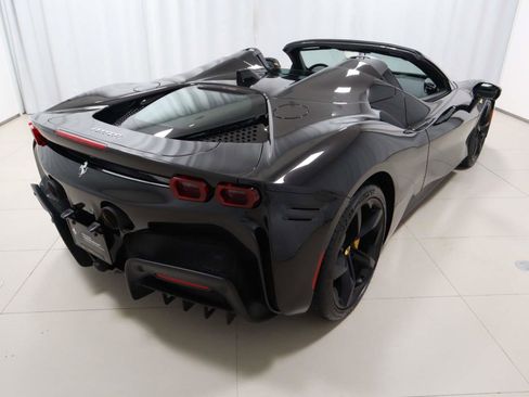 Certified 2025 Ferrari SF90 Spider AWD/4WD image 9