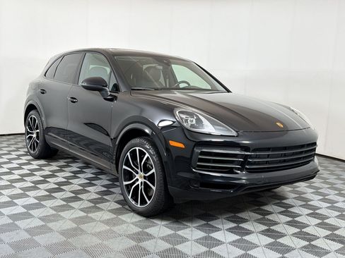 Used 2023 Porsche Cayenne Platinum Edition AWD/4WD image 7