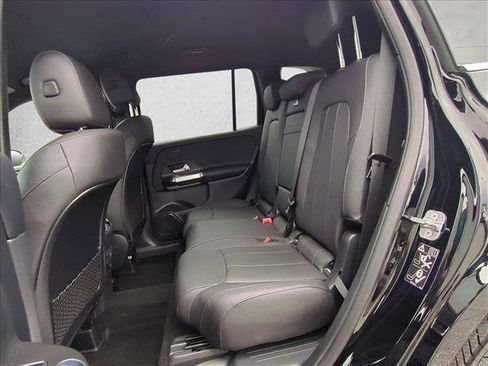 Certified 2025 Mercedes-Benz GLB 250 4MATIC image 18