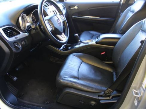 Used 2013 Dodge Journey SXT w/ Flexible Seating Group image 8