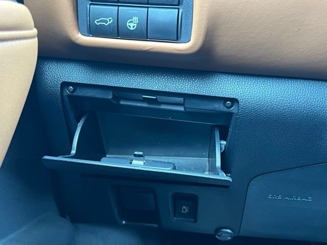 Used 2023 Toyota Highlander Platinum FWD image 18