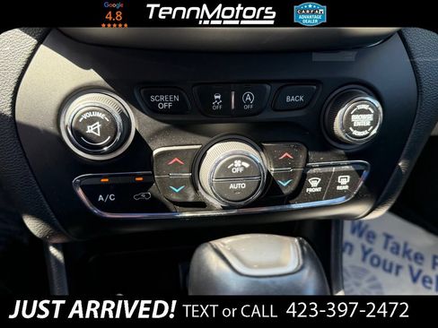 Used 2015 Jeep Cherokee Trailhawk w/ Comfort/Convenience Group AWD/4WD image 24