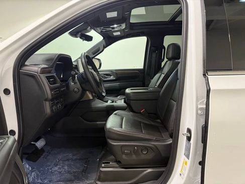 Used 2024 Chevrolet Tahoe High Country image 13