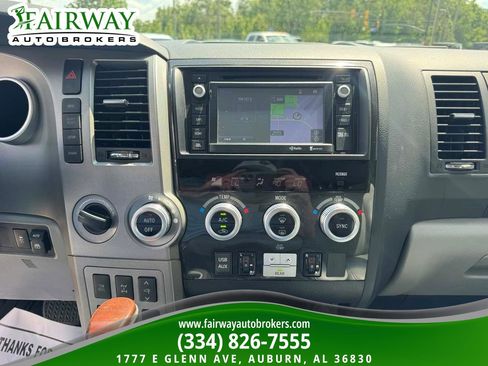 Used 2015 Toyota Sequoia Platinum AWD/4WD image 23