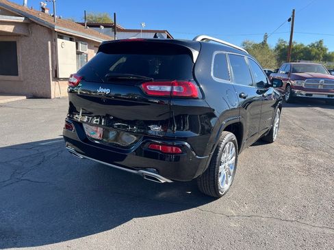Used 2018 Jeep Cherokee Overland w/ Technology Group image 5