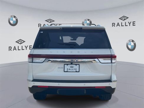 Used 2023 Lincoln Navigator Reserve image 6