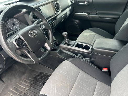Used 2023 Toyota Tacoma TRD Off-Road AWD/4WD image 9