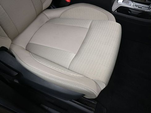 Used 2025 Subaru Ascent Premium AWD/4WD image 12