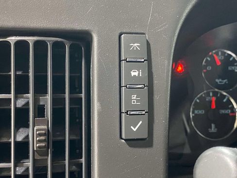 Used 2025 GMC Savana 2500 w/ Driver Convenience Package RWD image 20
