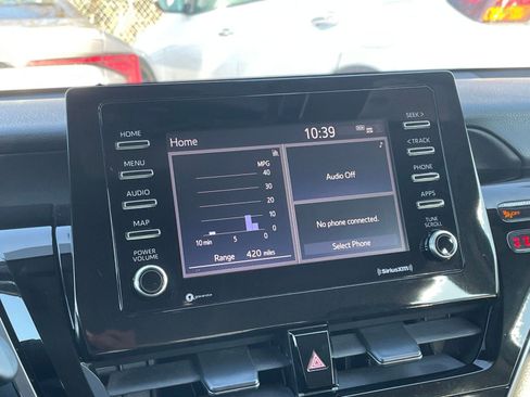 Used 2021 Toyota Camry SE image 21