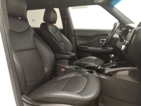 Used 2015 Kia Soul ! w/ Sun & Sound Package image 21