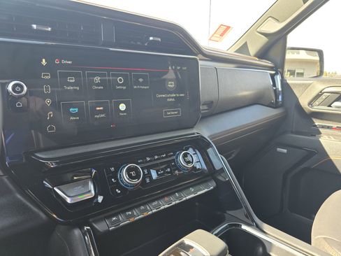 Used 2025 GMC Sierra 1500 AT4 image 27