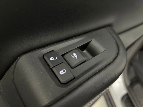 Used 2024 Jeep Grand Cherokee L Limited w/ Luxury Tech Group II image 17