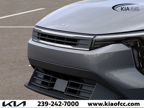 New 2025 Kia K4 LXS image 12