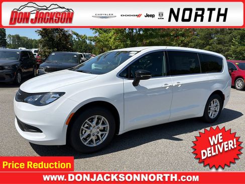 New 2027 Chrysler Pacifica LX FWD image 1