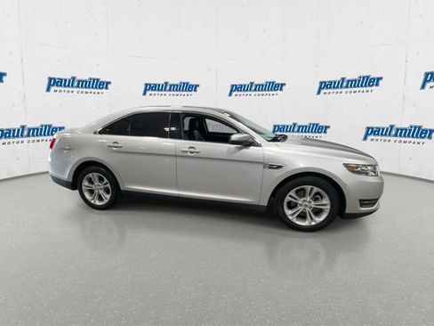 Used 2016 Ford Taurus SEL w/ Equipment Group 201A FWD image 13