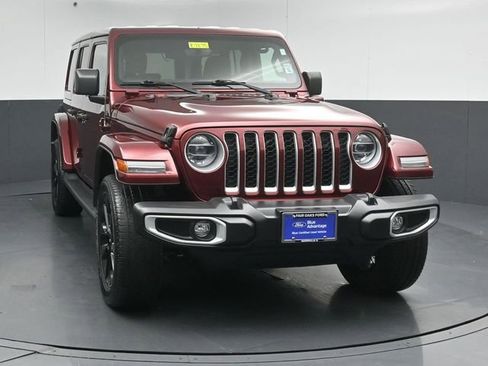 Used 2021 Jeep Wrangler Unlimited Sahara w/ Cold Weather Group AWD/4WD image 2