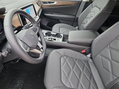 New 2026 Volkswagen Atlas SE image 29