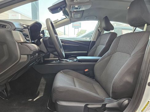 Used 2025 Toyota Camry LE FWD image 15