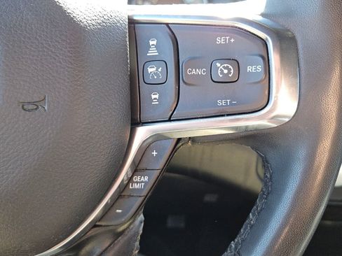 Used 2025 RAM 1500 Laramie AWD/4WD image 22