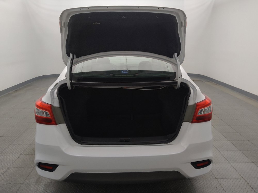Used 2019 Nissan Sentra S FWD image 29