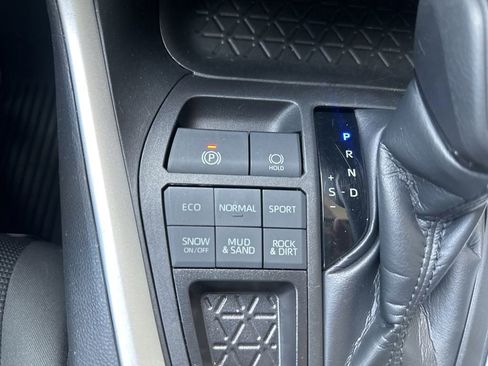 Certified 2023 Toyota RAV4 LE AWD/4WD image 30