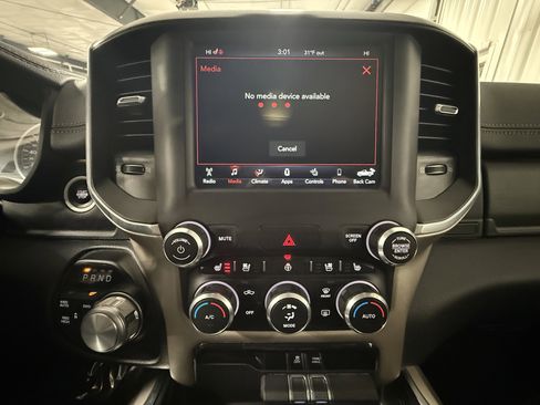 Used 2020 RAM 1500 Laramie image 29