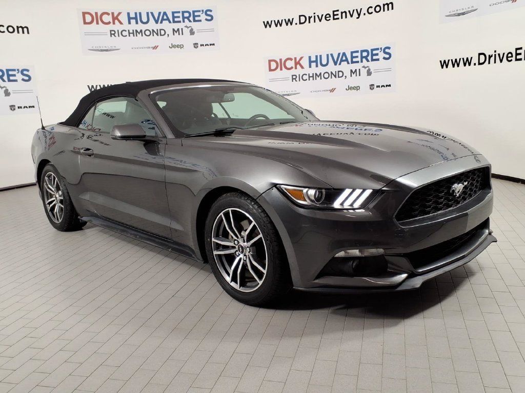 Used 2017 Ford Mustang Premium RWD image 3