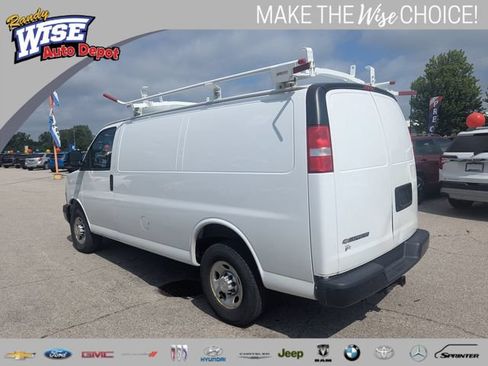 Used 2019 Chevrolet Express 2500 w/ Communications Package RWD image 5