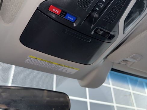 Used 2022 Subaru Outback Premium AWD/4WD image 8