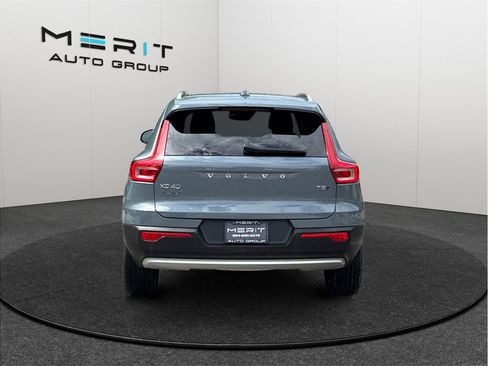 Used 2021 Volvo XC40 T5 Momentum w/ Premium Package AWD/4WD image 8