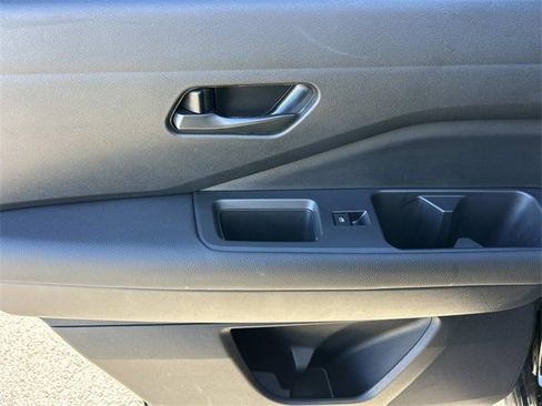 Used 2025 Nissan Pathfinder Rock Creek image 18