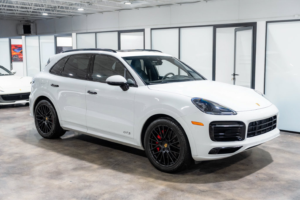 Used 2021 Porsche Cayenne GTS AWD/4WD image 2