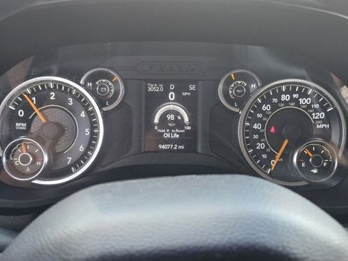 Used 2019 RAM 2500 Big Horn image 18