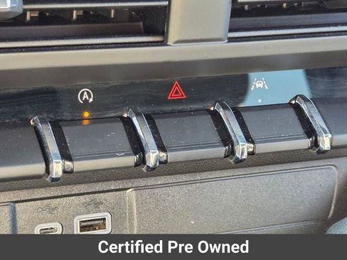Certified 2024 Chevrolet Colorado Trail Boss w/ Technology Package AWD/4WD image 18