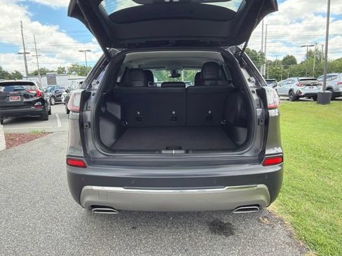 Used 2019 Jeep Cherokee Limited AWD/4WD image 8
